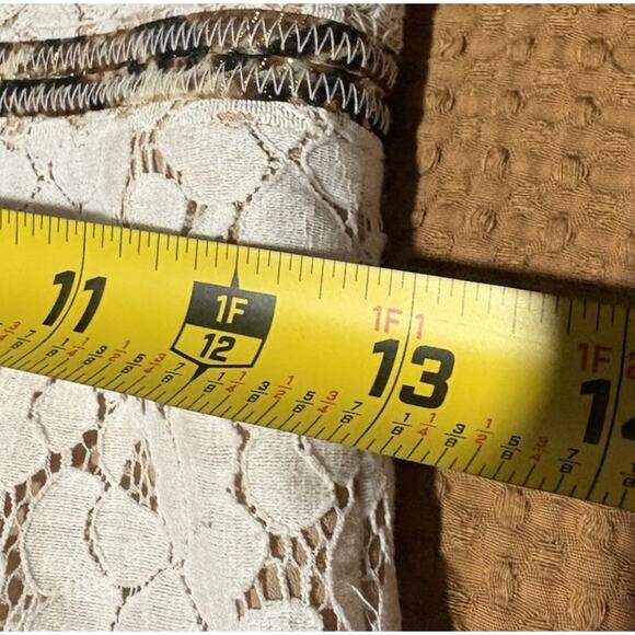 BCBG Maxazria Andreea White Cotton Blend Lace Sheath Dress Size 8 - Picture 7 of 7